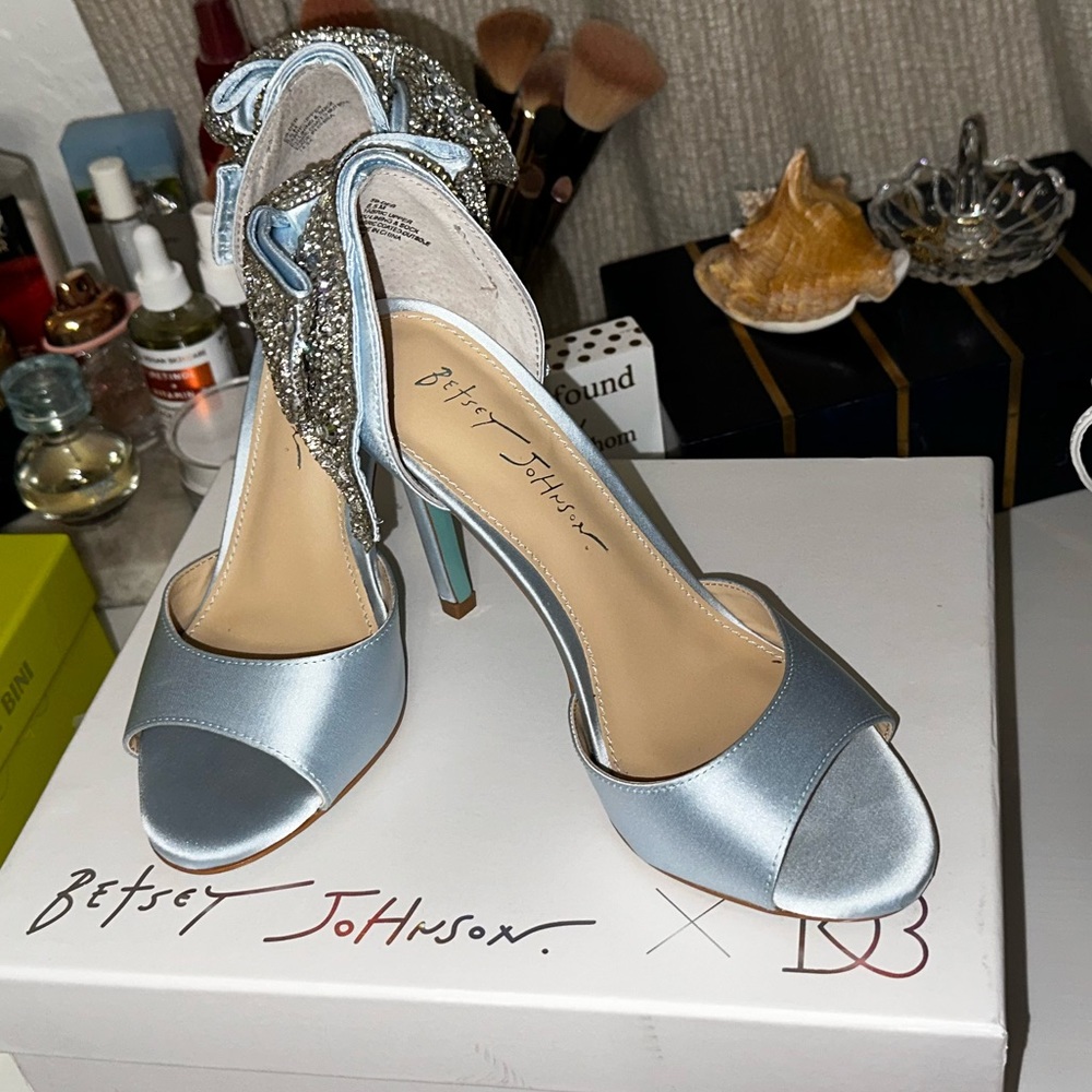 Betsy Johnson 4 in Blue Satin Stilettos